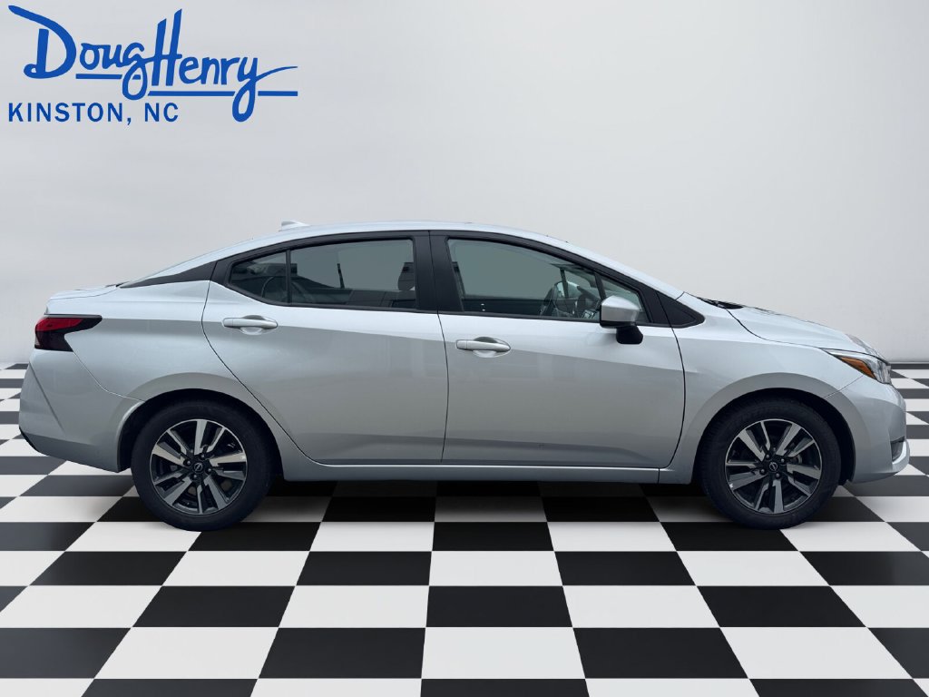 Used 2025 Nissan Versa SV FWD image 6