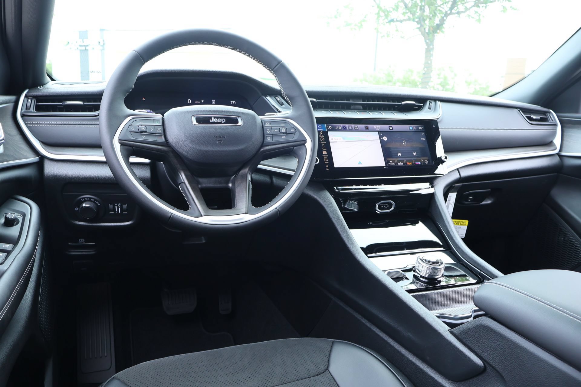New 2026 Jeep Grand Cherokee Altitude AWD/4WD image 2