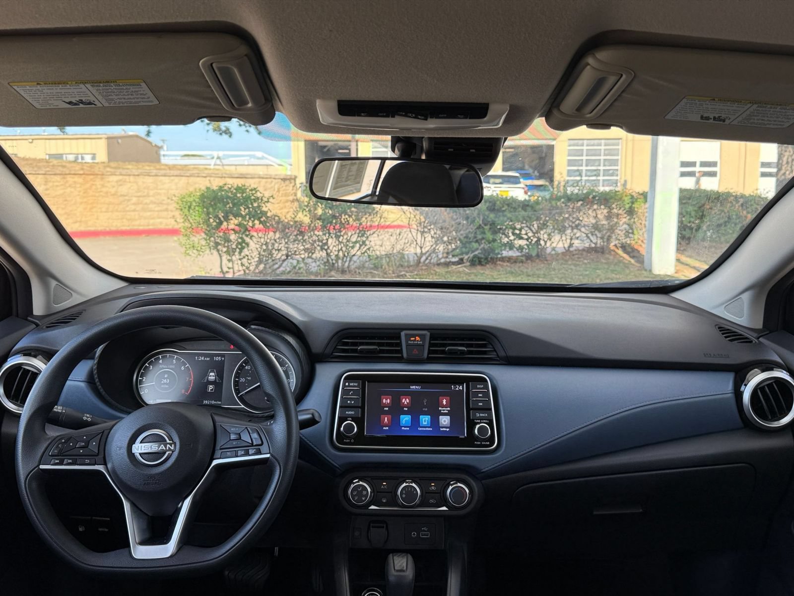 Used 2025 Nissan Versa SV FWD image 28