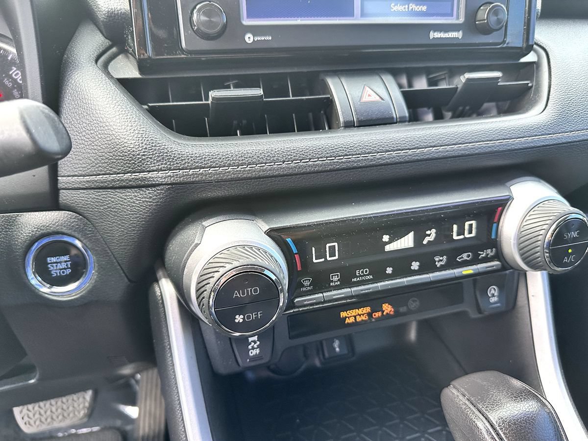 Used 2021 Toyota RAV4 XLE w/ Convenience Package FWD image 22