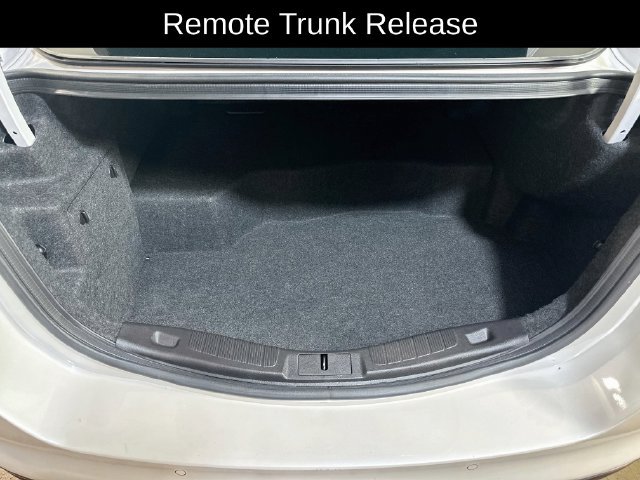 Used 2014 Ford Fusion Titanium FWD image 11
