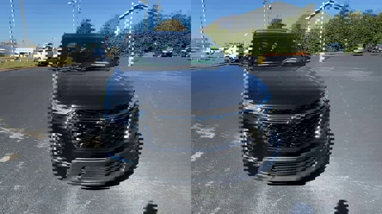 Used 2024 Chevrolet Traverse Premier w/ Redline Edition image 3