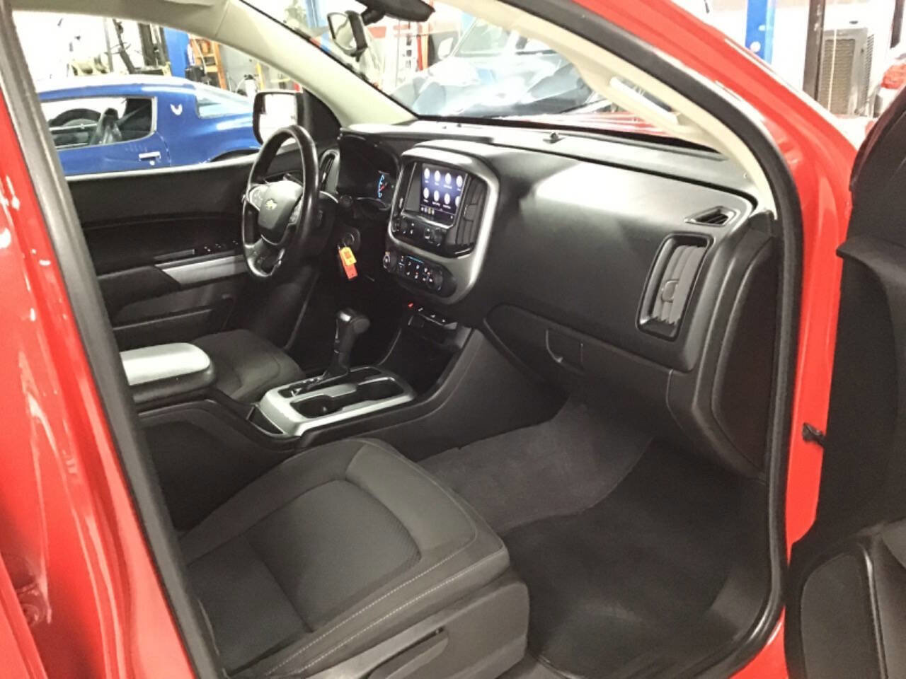 Used 2019 Chevrolet Colorado LT w/ Colorado RST Special Edition image 22