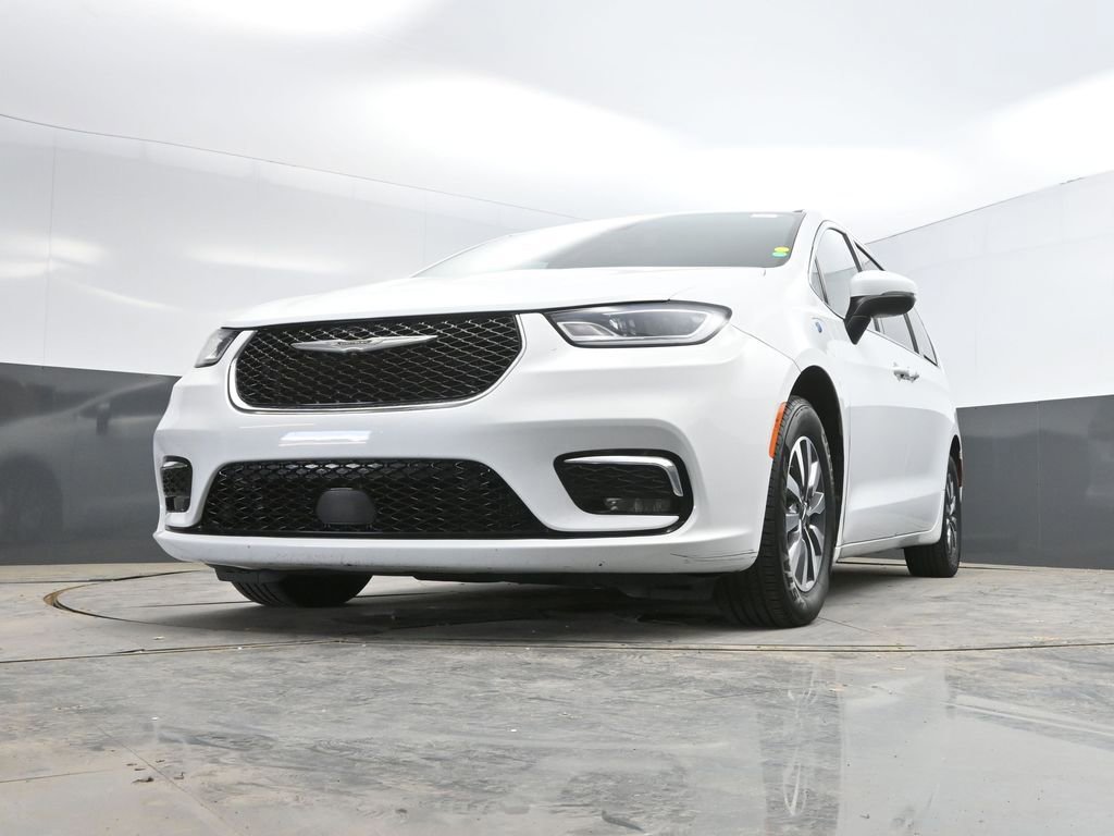 Used 2023 Chrysler Pacifica Touring-L FWD image 33