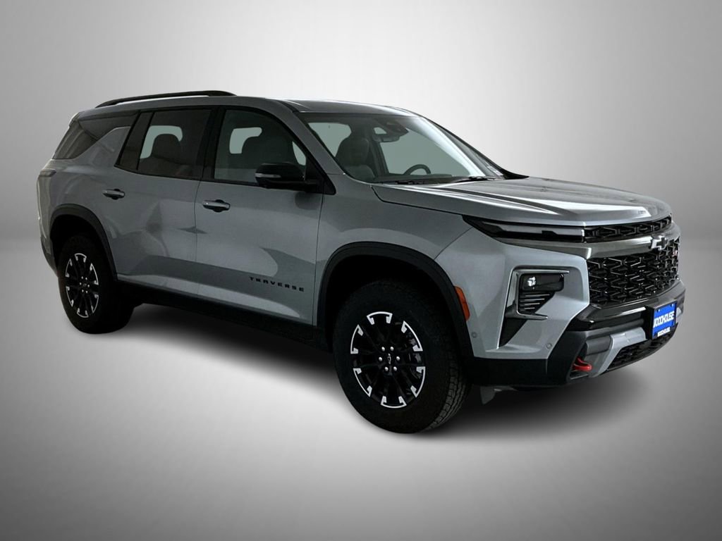 New 2026 Chevrolet Traverse Z71 w/ Enhanced Driving Package image 3