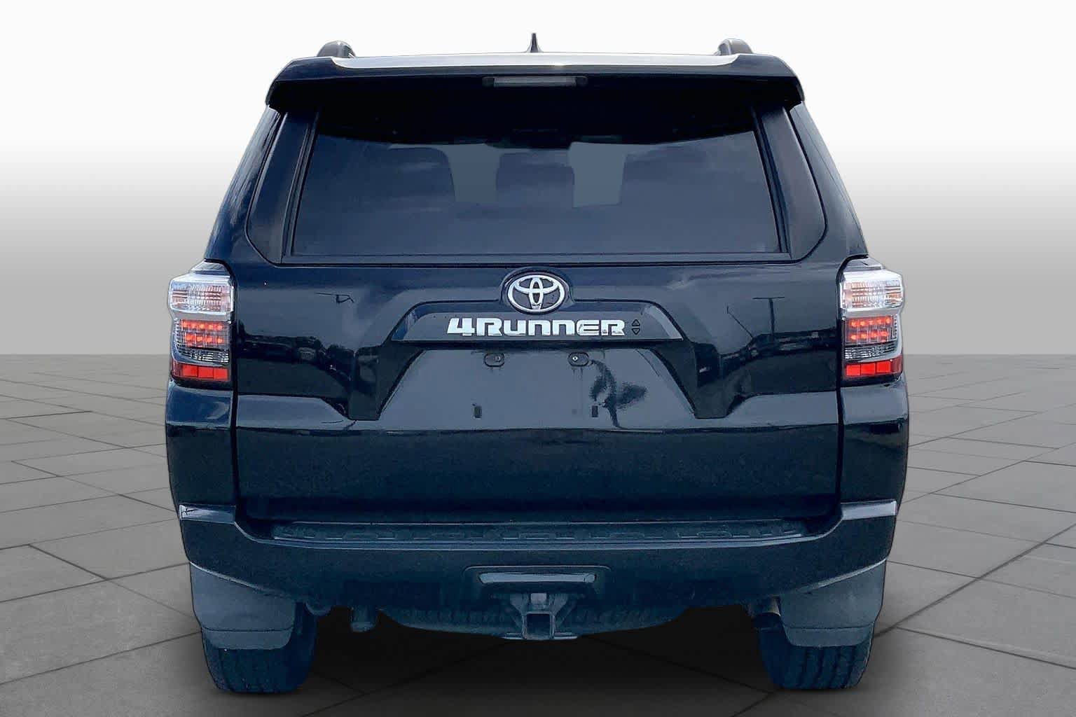 Used 2022 Toyota 4Runner SR5 RWD image 5