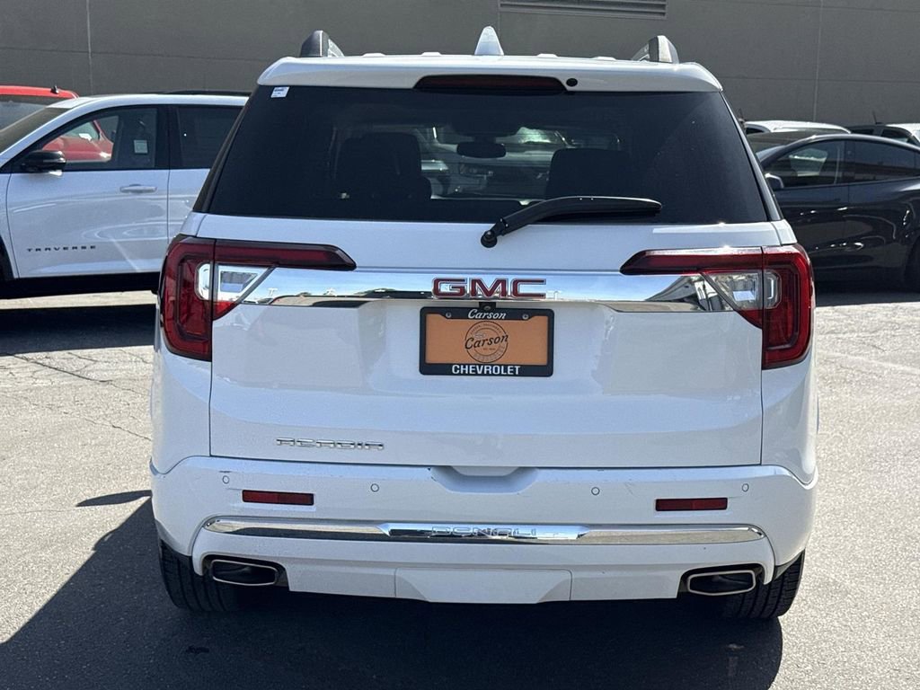 Used 2023 GMC Acadia Denali image 4