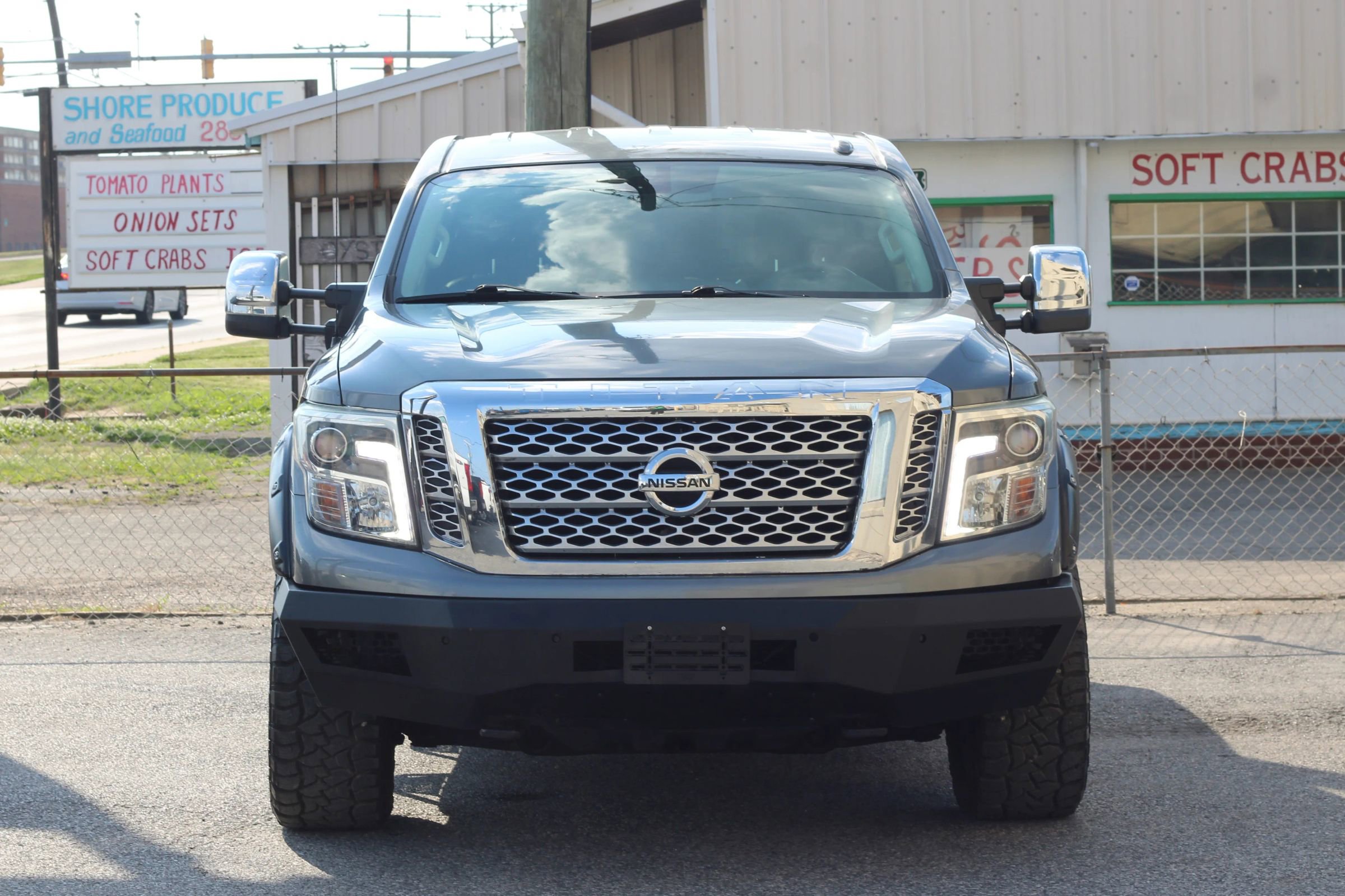 Used 2016 Nissan Titan SL AWD/4WD image 2