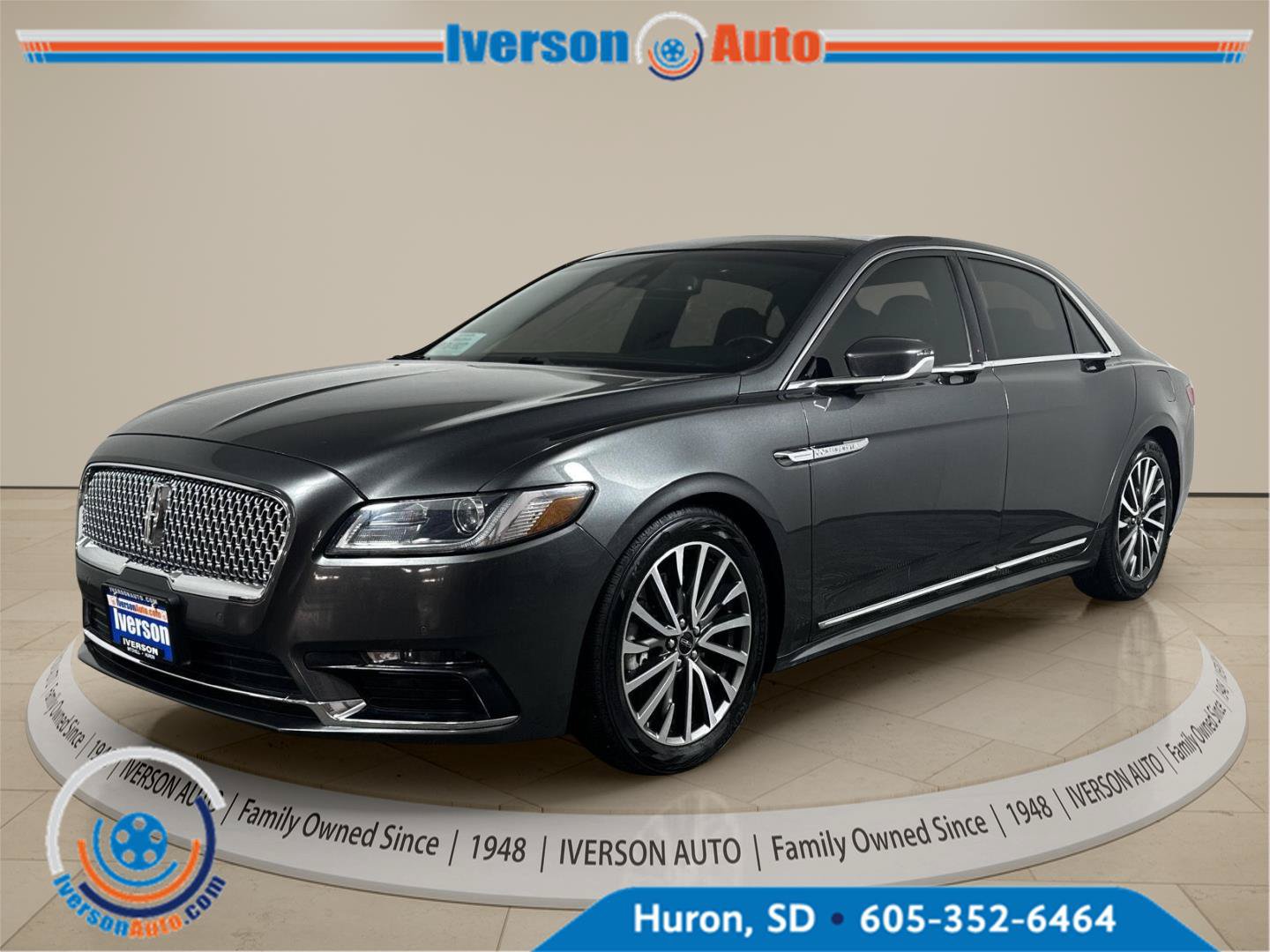 Used 2019 Lincoln Continental Select w/ Continental Climate Package AWD/4WD image 4