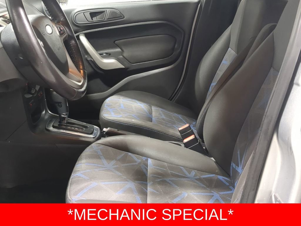 Used 2013 Ford Fiesta SE image 24