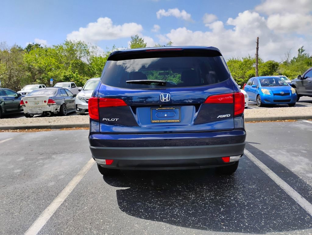 Used 2017 Honda Pilot EX image 6