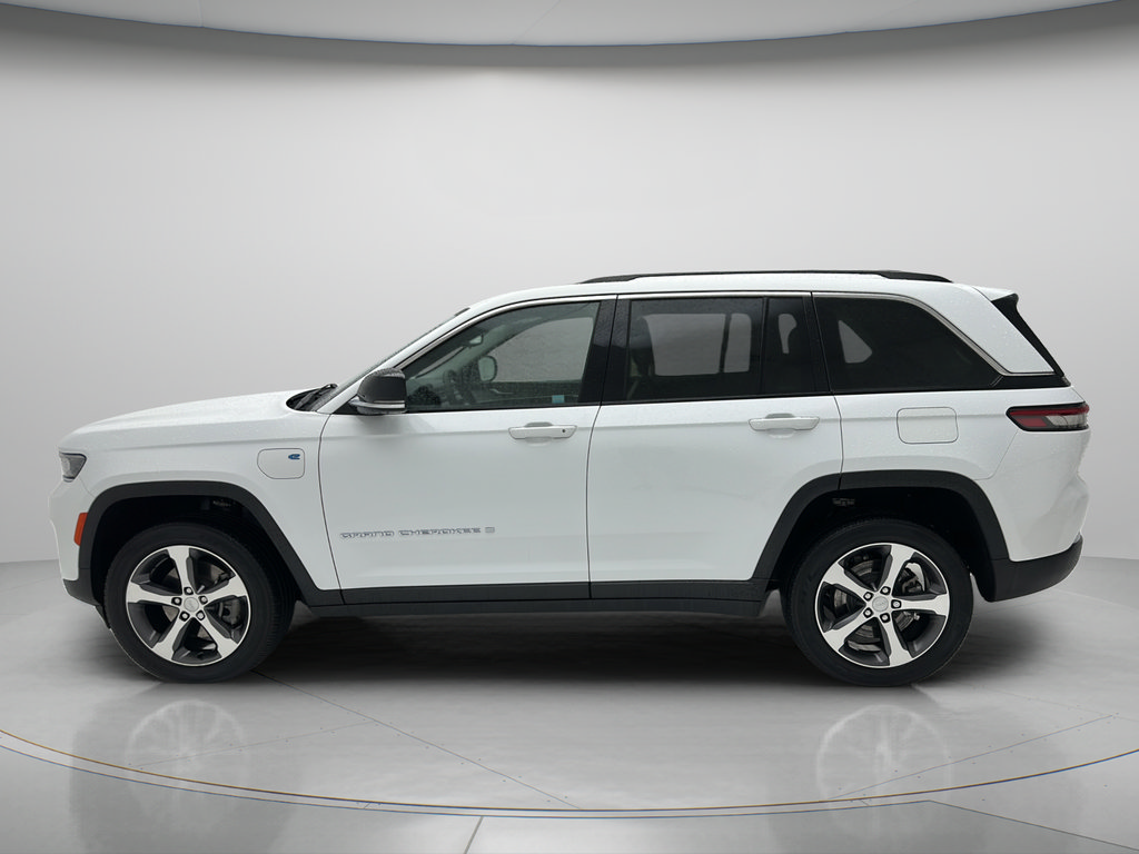 Used 2023 Jeep Grand Cherokee 4WD 4xe image 6