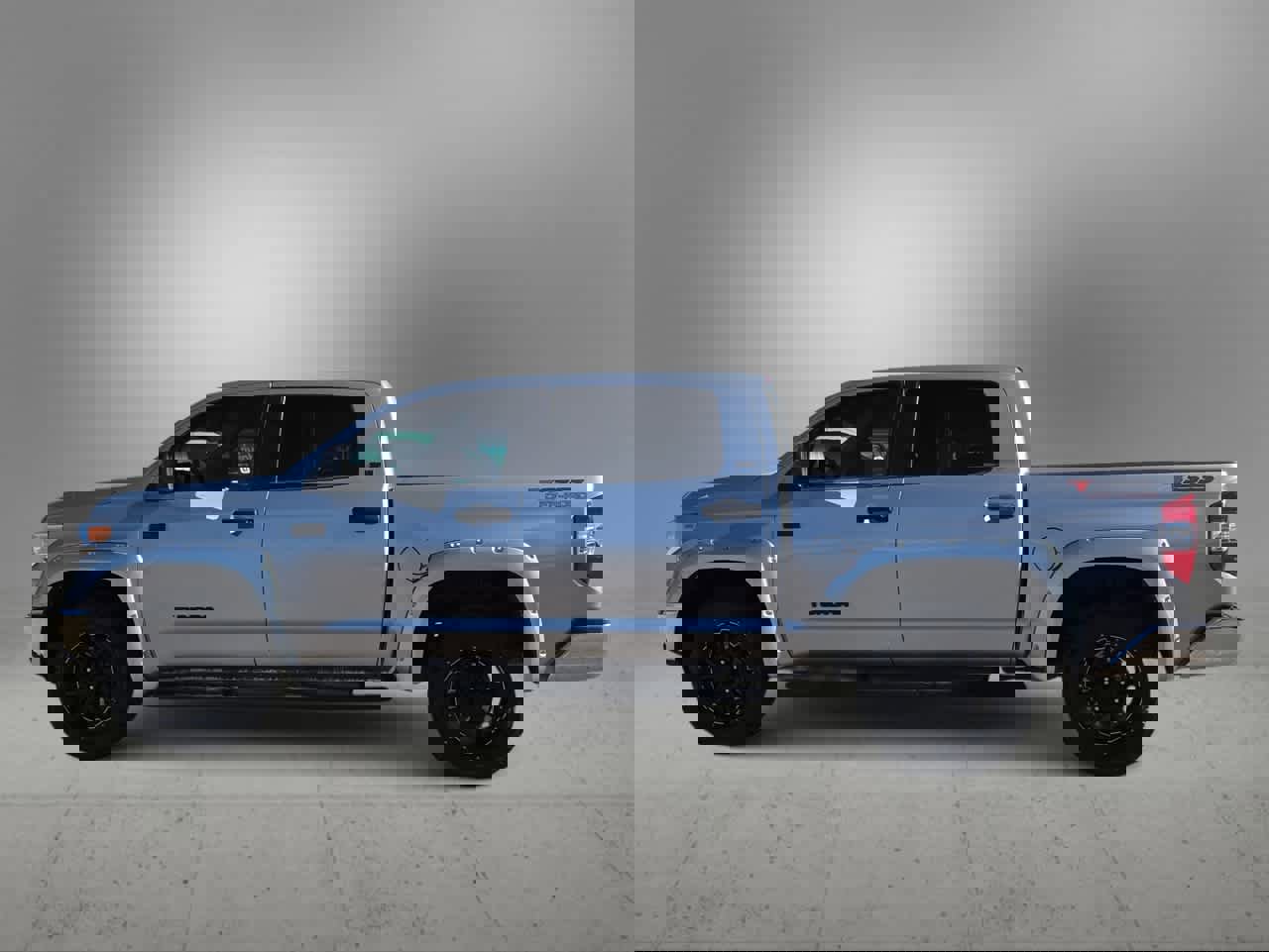 Used 2016 Toyota Tundra SR5 w/ SR5 Upgrade Package image 5