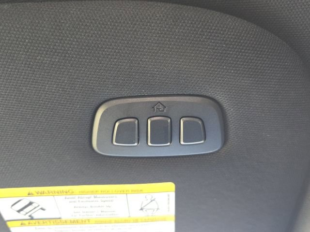 Used 2022 Ford F250 Lariat w/ Black Appearance Package image 37