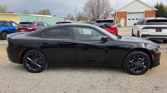 Used 2022 Dodge Charger SXT w/ Blacktop Package image 4