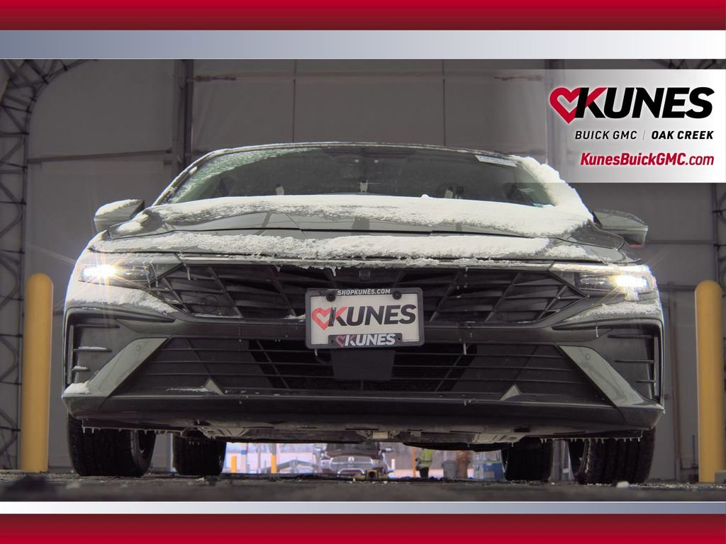 Used 2024 Hyundai Elantra Limited image 20