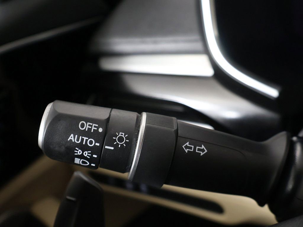 Used 2023 Acura MDX SH-AWD image 43