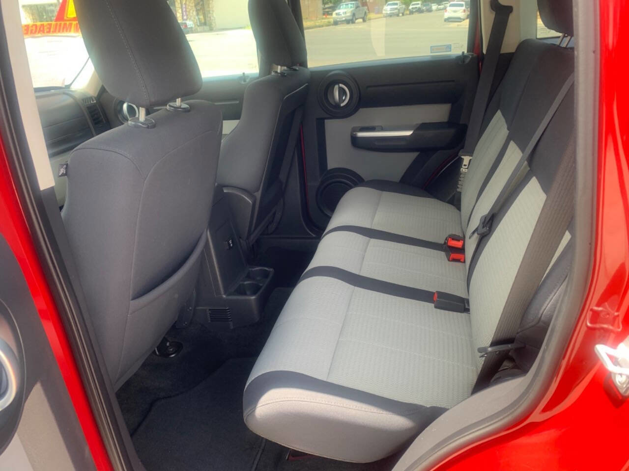 Used 2007 Dodge Nitro SLT RWD image 16