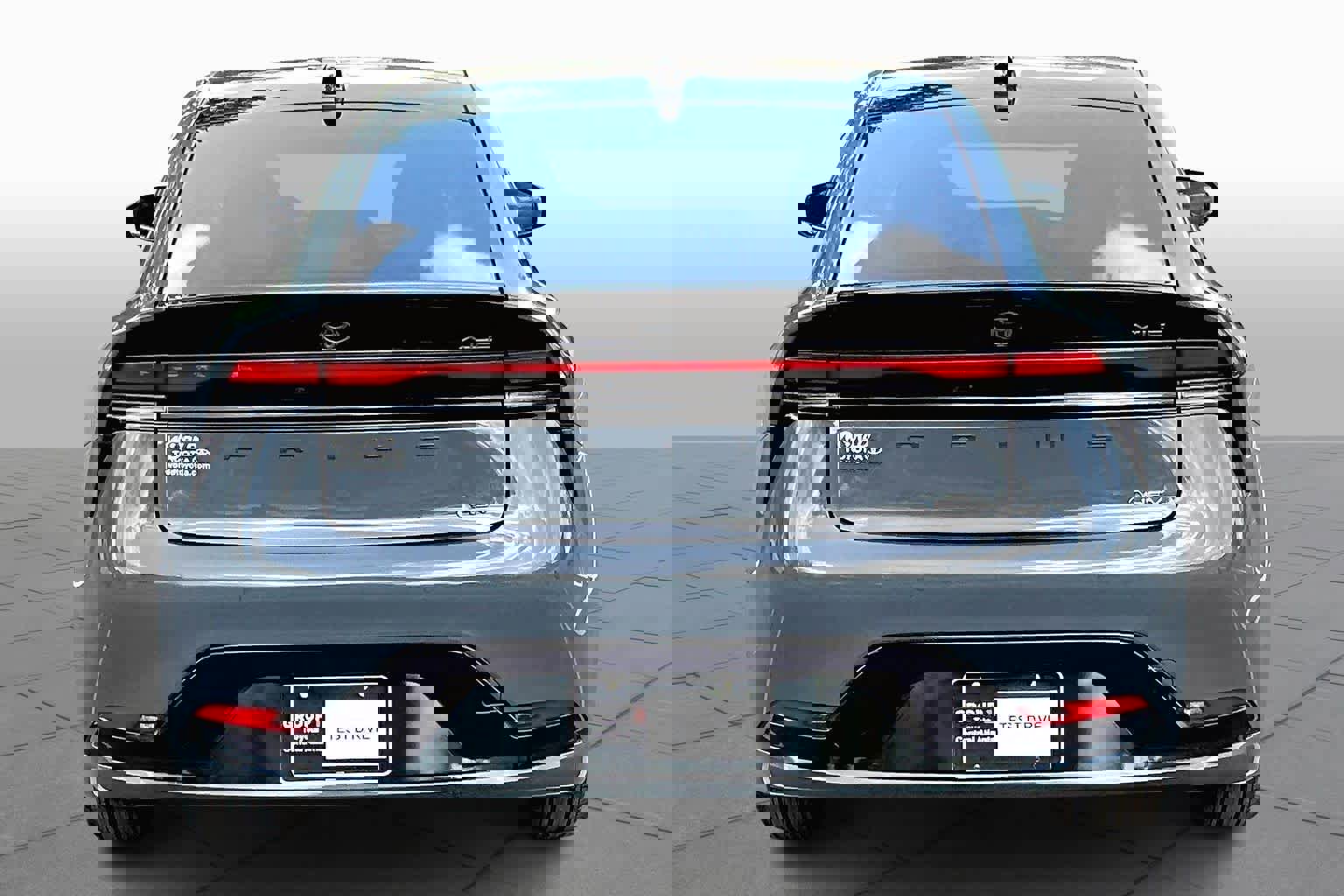 Used 2024 Toyota Prius XLE image 5