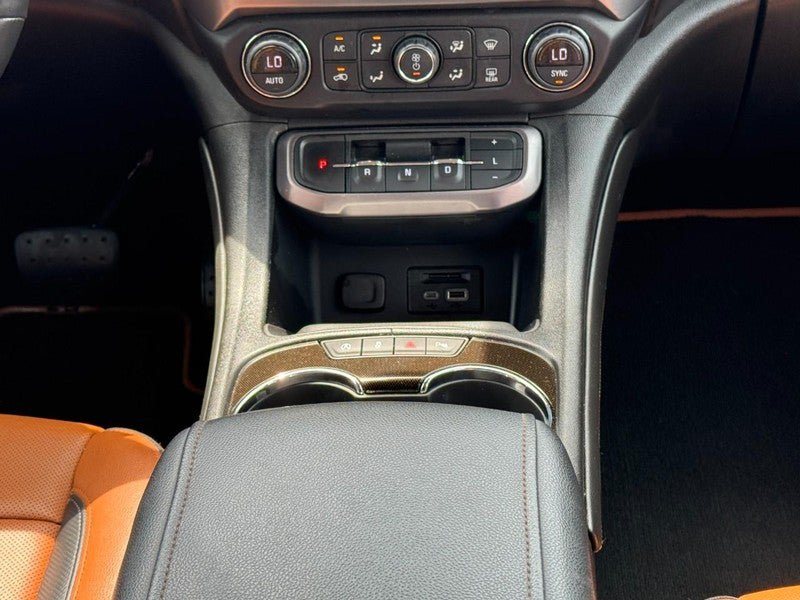 Used 2020 GMC Acadia AT4 w/ Driver Alert Package II AWD/4WD image 14