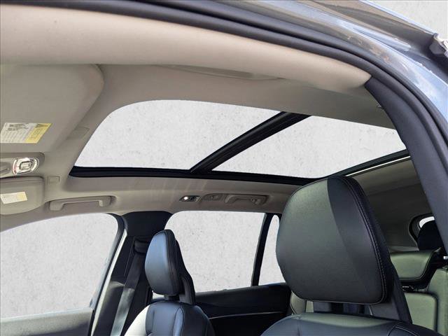 Used 2020 Volvo XC90 T5 Momentum w/ Protection Package Premier image 16