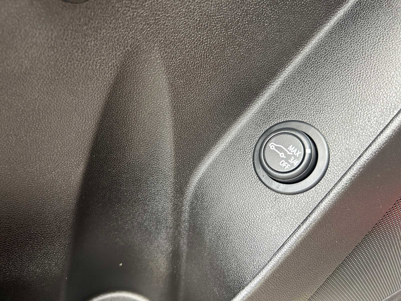 Used 2024 Chevrolet Equinox LT image 20