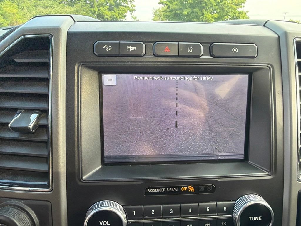 Used 2019 Ford Expedition XLT w/ Equipment Group 202A AWD/4WD image 20