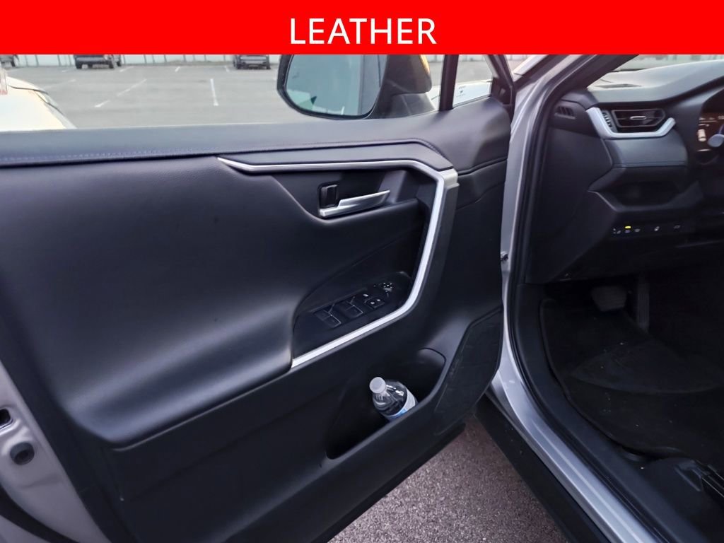 Used 2023 Toyota RAV4 XSE w/ XSE Grade Weather Package image 5