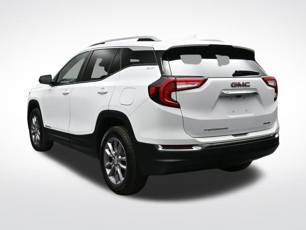 Certified 2022 GMC Terrain SLT image 3