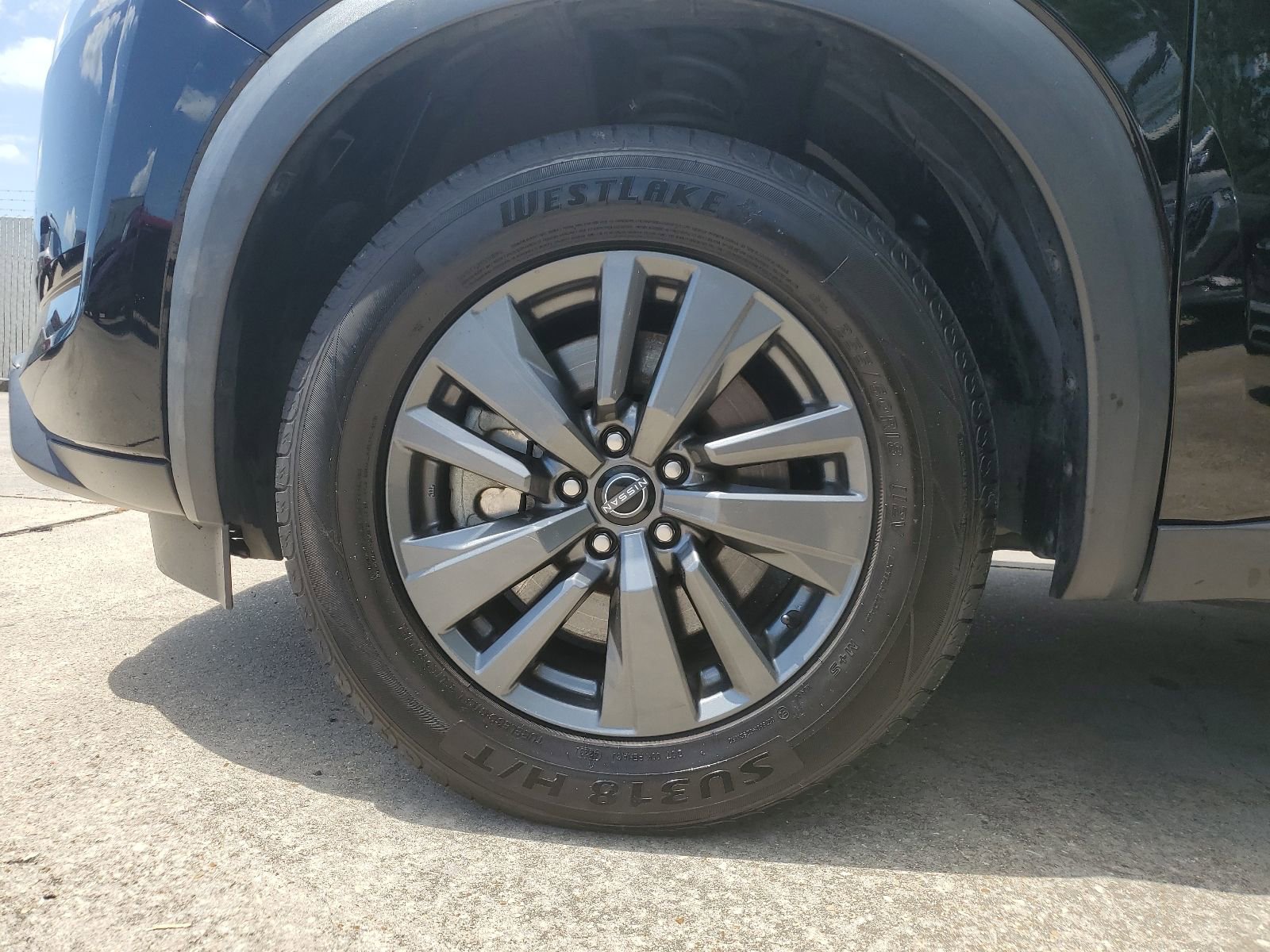 Used 2023 Nissan Pathfinder SV FWD image 7