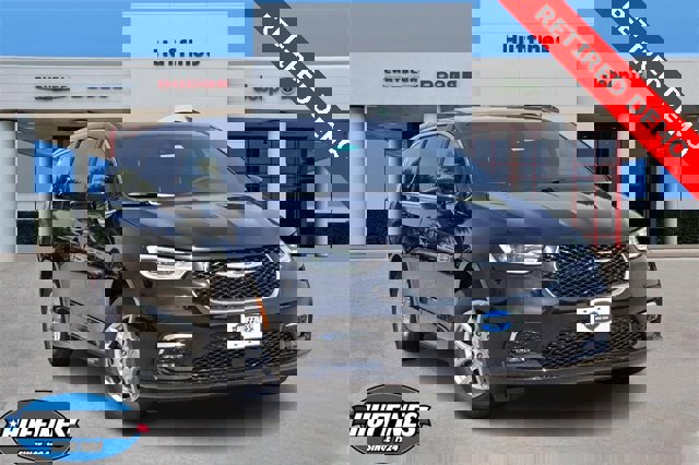 New 2025 Chrysler Pacifica Select