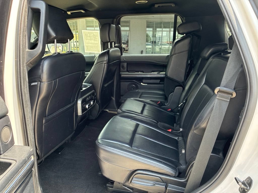 Used 2019 Ford Expedition XLT w/ Equipment Group 202A RWD image 13