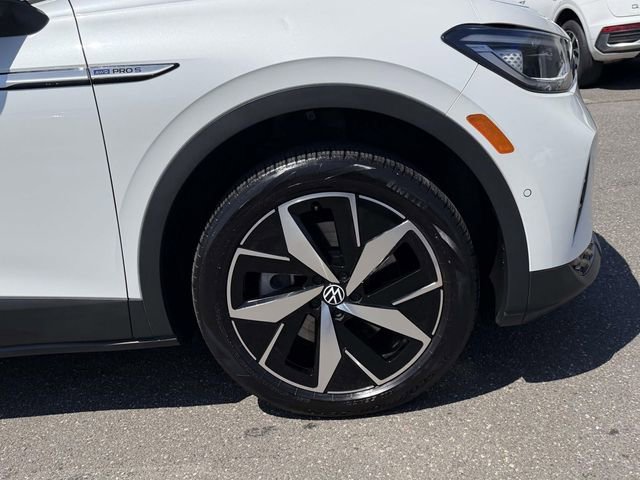 Used 2023 Volkswagen ID.4 Pro S AWD/4WD image 5