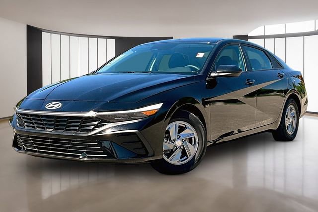 Used 2024 Hyundai Elantra SE FWD image 1
