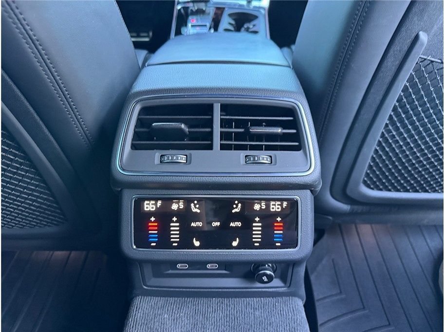 Used 2022 Audi RS 6 AWD/4WD image 40