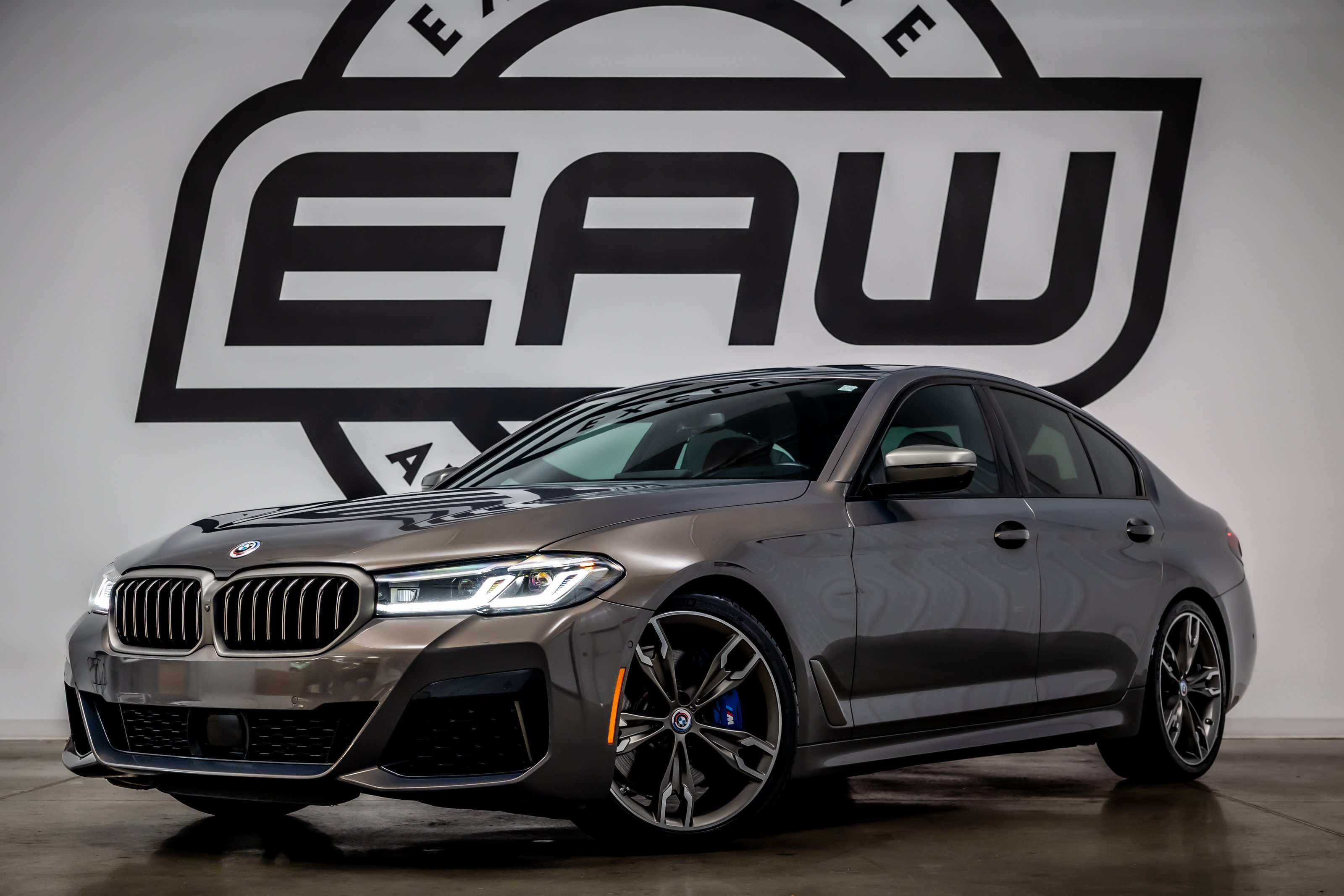 Used 2023 BMW M550i xDrive w/ Dynamic Handling Package