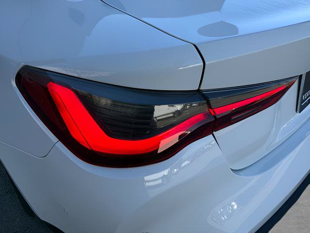 Used 2021 BMW M4 Coupe w/ Executive Package RWD image 34