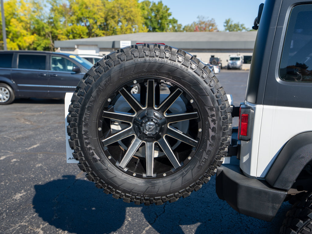 Used 2018 Jeep Wrangler Unlimited Sport w/ LED Lighting Group AWD/4WD image 9