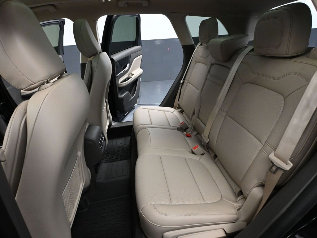 Used 2024 Lincoln Corsair AWD w/ Equipment Group 101A image 42