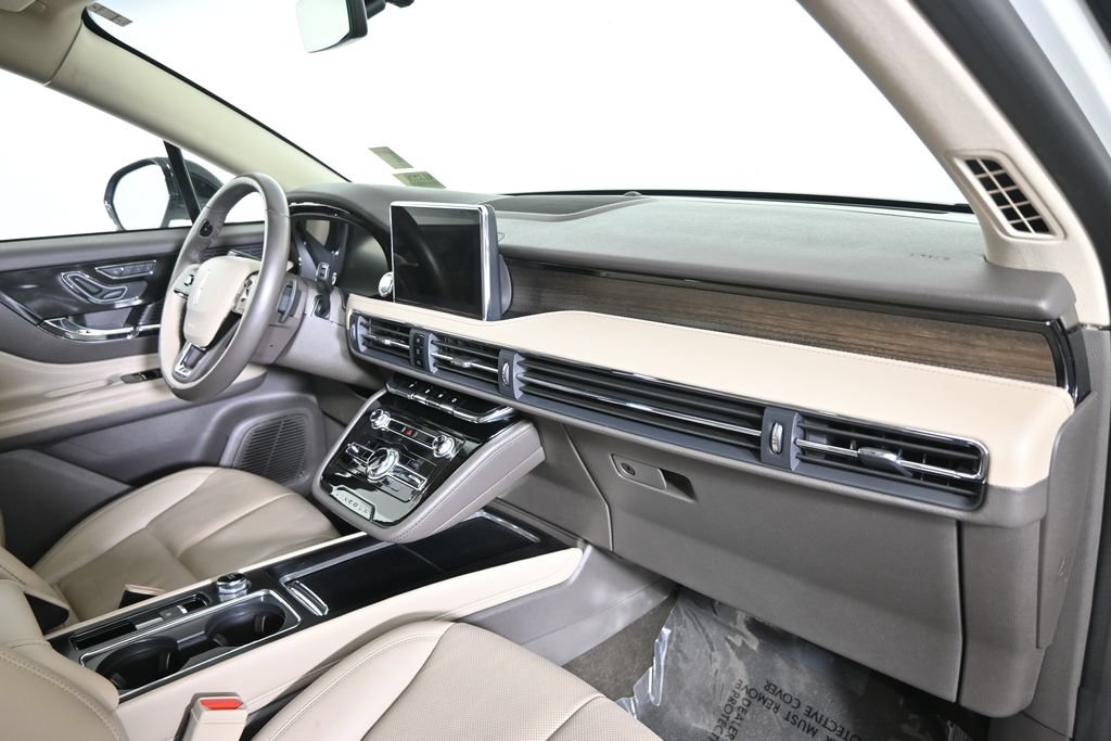Used 2022 Lincoln Corsair Reserve w/ Elements Package AWD/4WD image 14