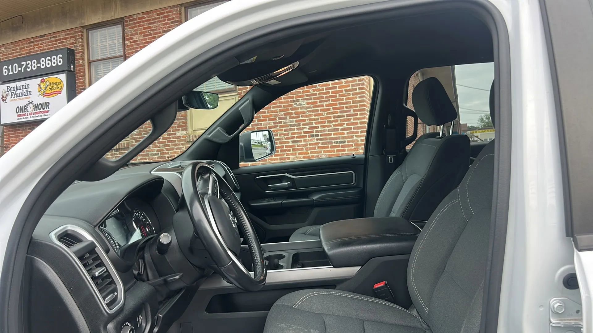 Used 2022 RAM 1500 Big Horn image 24