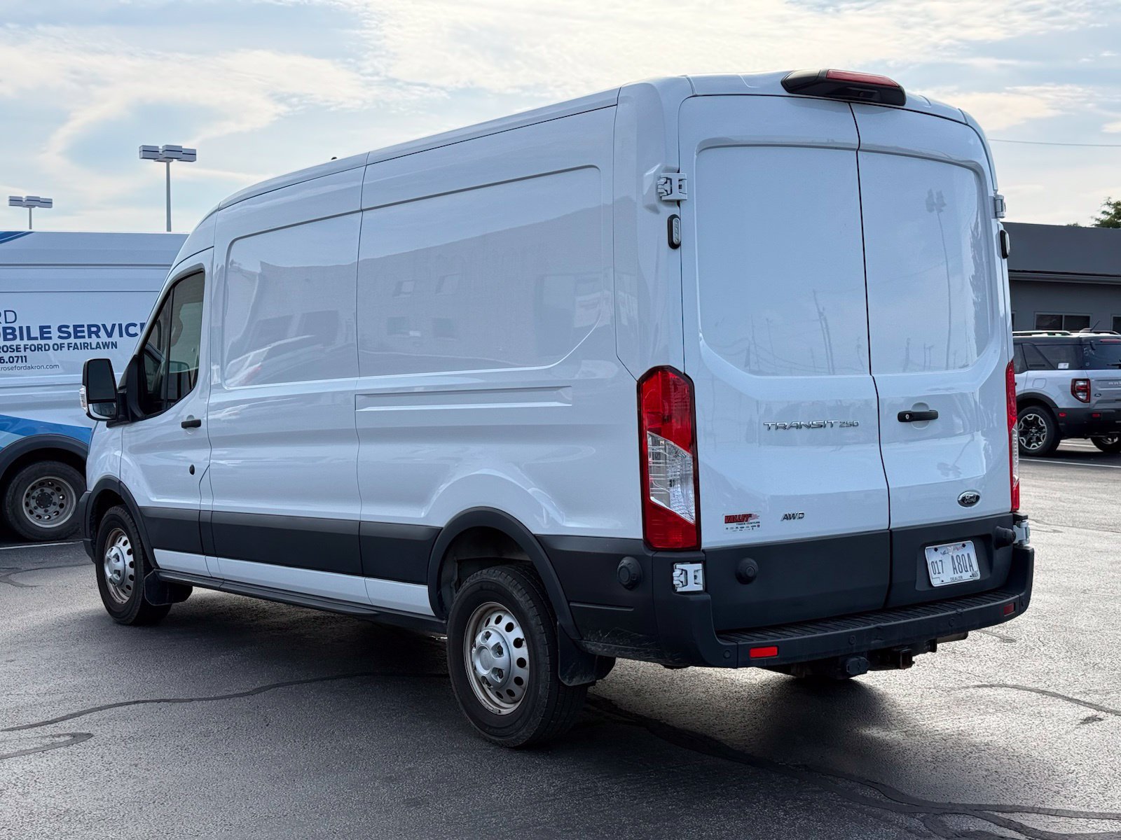 Used 2023 Ford Transit 250 Medium Roof AWD w/ Load Area Protection Package image 6