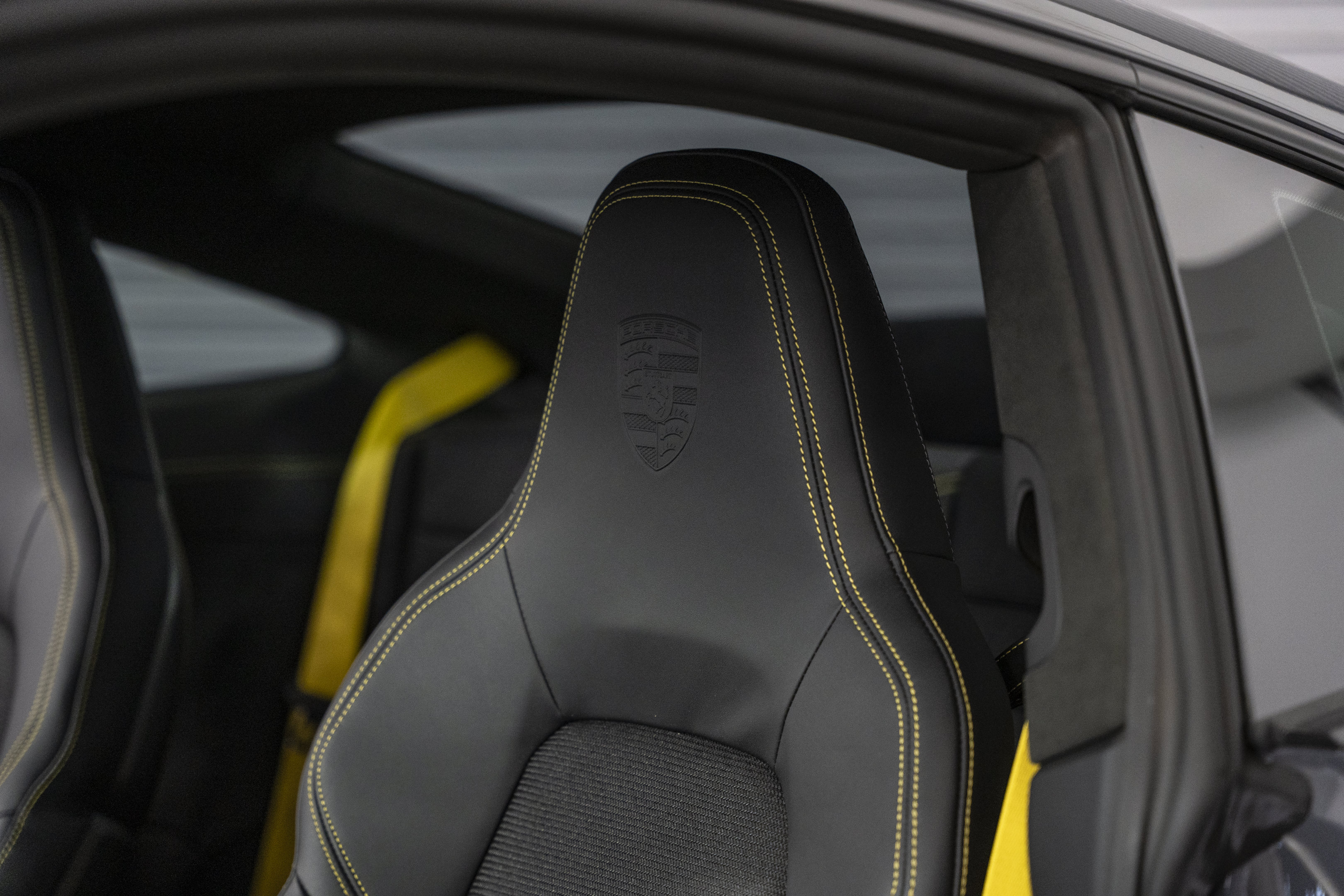 Used 2025 Porsche 911 GT3 RWD image 30