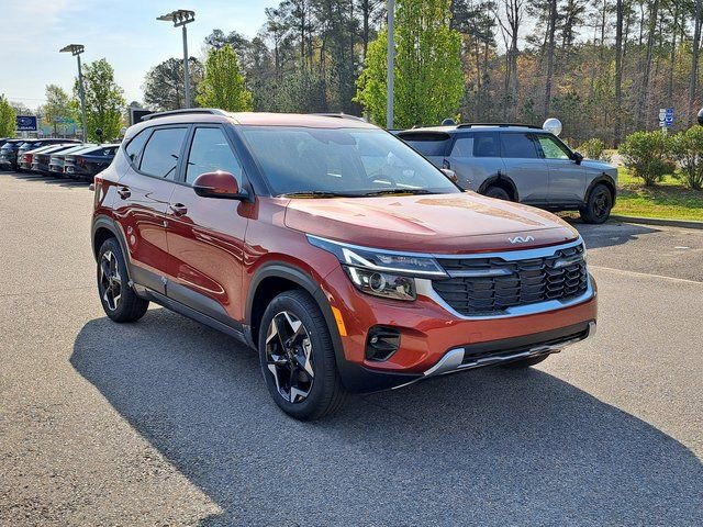 New 2026 Kia Seltos S FWD image 3
