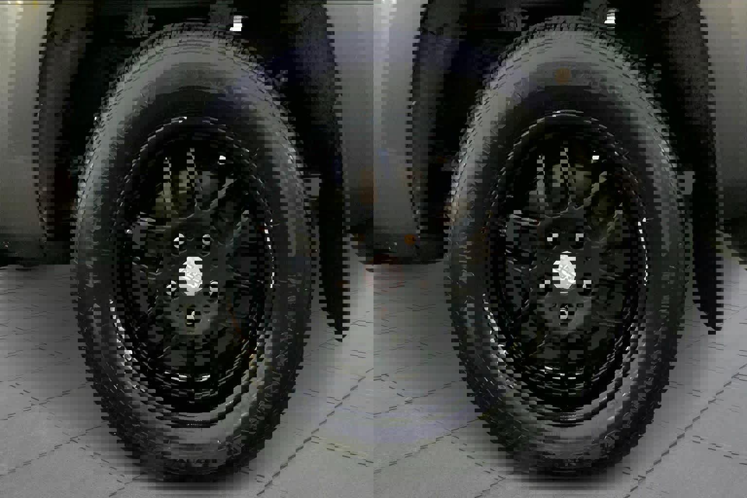 Used 2013 Toyota Tundra 4x4 CrewMax image 10