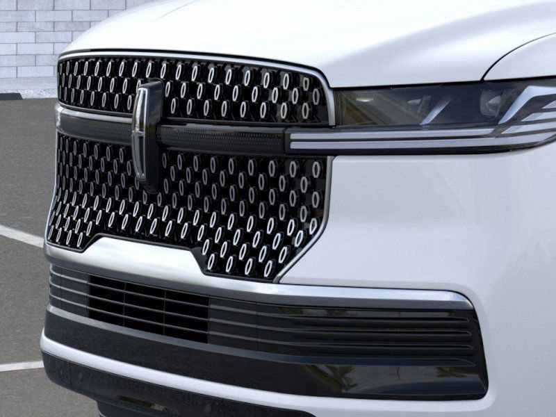 New 2026 Lincoln Navigator Premiere image 17