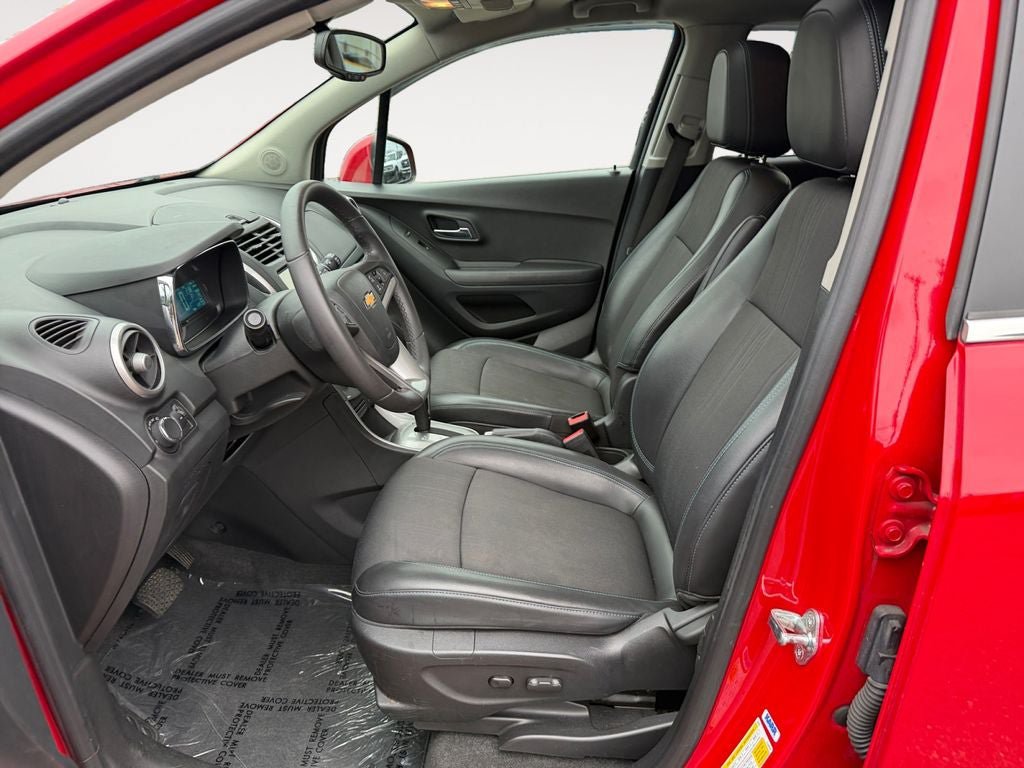 Used 2015 Chevrolet Trax LT w/ LT Sun and Sound Package AWD/4WD image 6