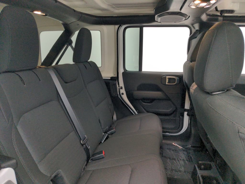 Used 2023 Jeep Wrangler Unlimited Sahara AWD/4WD image 38