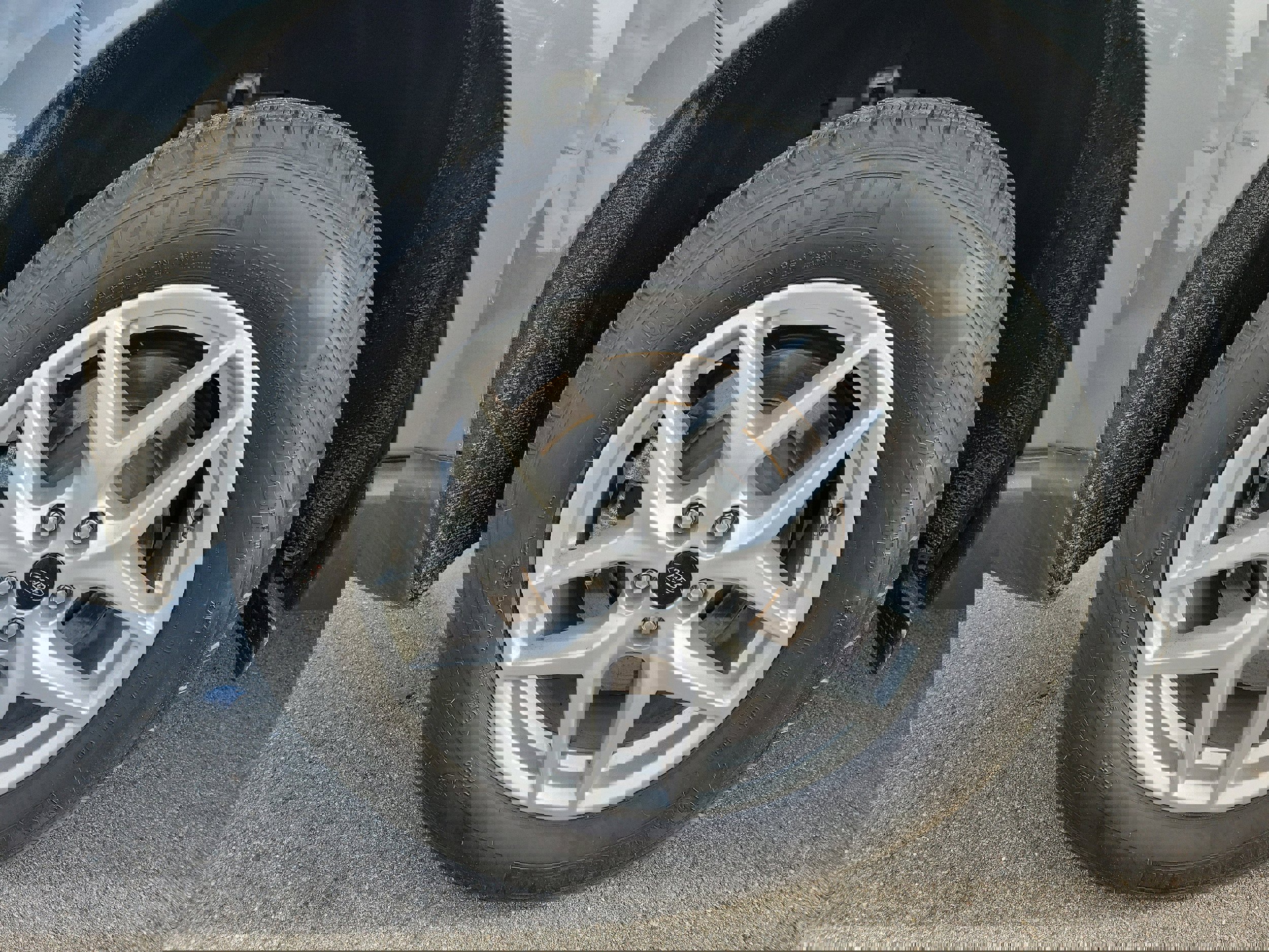 Used 2023 Ford Edge SEL w/ Convenience Package image 5