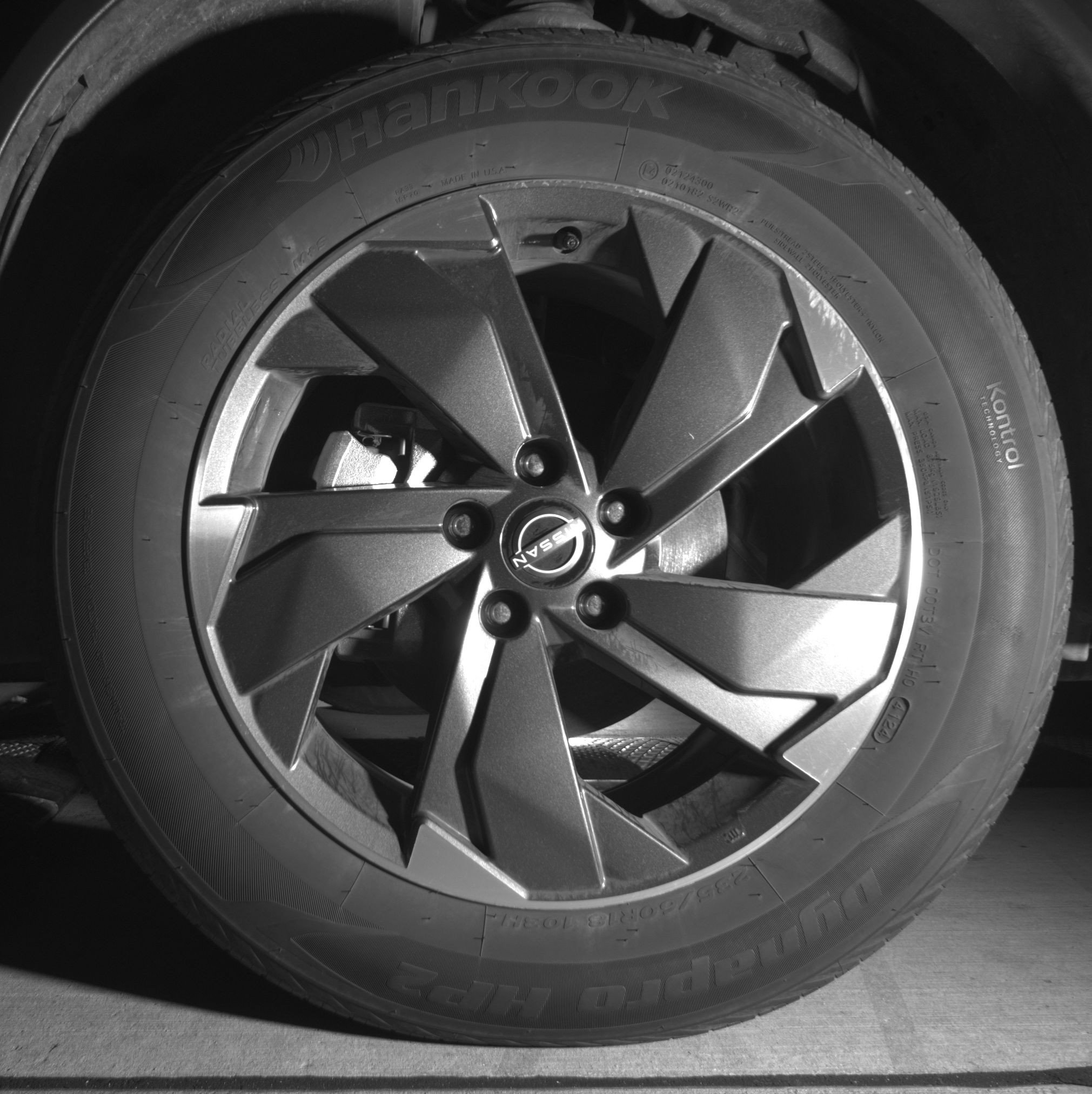 Used 2025 Nissan Rogue SV image 12